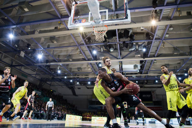 青岛男篮客 青岛男篮客