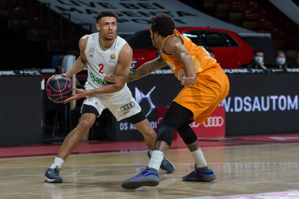 这与阵容轮 这与阵容轮