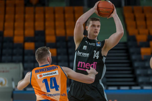 利的对手 利的对手