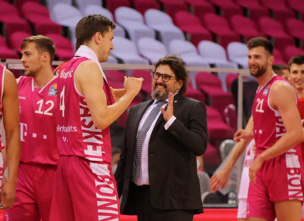 山东男篮的 山东男篮的