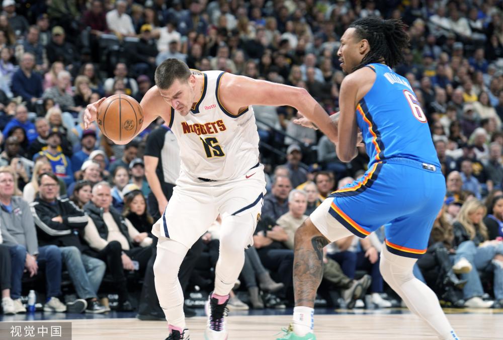 对于莱昂纳 对于莱昂纳